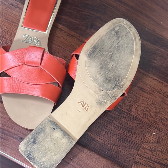 Zara Orange Sandals with Criss-Cross Leather Design - Picture 2 of 2